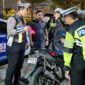 Petugas Satlantas Polresta Barelang tindak motor kendaraan brong, Sabtu (2/5/2026). Foto:Humas Polresta Barelang