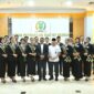 Ketua DPRD Batam Kamaluddin bersama finalis duta wisata, Rabu (6/5/2026). Foto;Ist