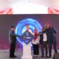 Gubernur Kepala Daerah Papua yang diwakili oleh L. Christian Sohilait, Wakil Menteri Komunikasi dan Digital RI Angga Raka Prabowo, Direktur Utama Telkom Dian Siswarini, Wakil Konsulat Papua Nugini di Jayapura Leon Galemo, dan CEO PNG DataCo Paul Komboi meresmikan kabel laut lintas batas pertama yang menghubungkan Indonesia dan Papua Nugini guna memperkuat konektivitas digital di Kawasan Timur Indonesia serta membuka koridor digital baru menuju Asia-Pasifik, Jumat (8/5/2026). Foto: Telkom