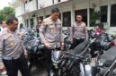 Kapolresta Barelang bersama Kasat Lantas Polresta Barelang saat mengecek kendaraan bermotor knalpot brong, Senin (11/5/2026). Foto:Istimewa