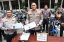 Kapolresta Barelang Kombes Pol Anggoro Wicaksono didampingi Kasat Lantas Kompol Afiditya Arief Wibowo usai jumpa pers di Polresta Barelang, Senin (11/5/2026). Foto:Istimewa