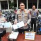 Kapolresta Barelang Kombes Pol Anggoro Wicaksono didampingi Kasat Lantas Kompol Afiditya Arief Wibowo usai jumpa pers di Polresta Barelang, Senin (11/5/2026). Foto:Istimewa