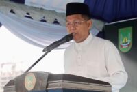 Sekretaris Daerah Kota Batam Firmansyah saatemberikan kata Sambutan usai pelaksanaan salat idul Adha di dataran engku Putri Batam Centre, Rabu (27/5/2026).
Matapedia6.com/Diskominfo