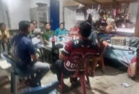 Lurah Sei Pelunggut Rasman Afandi bersama Bhabinkamtibmas dan Babinsa saat dialog bersama pedang B2, Jumat (29/5/2026). Foto:Ist