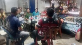 Lurah Sei Pelunggut Rasman Afandi bersama Bhabinkamtibmas dan Babinsa saat dialog bersama pedang B2, Jumat (29/5/2026). Foto:Ist