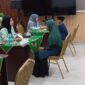 Para calon siswa saat mengikuti tes ujian akademik di MTsN 1 Batam, Jumat (1/5/2026). Foto:Rega/matapedia