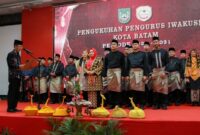 Amsakar Kukuhkan Pengurus IWAKUSI Batam. Foto:Diskominfo