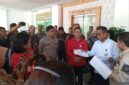 Belasan pedagang kaki lima dari Tanjunguncang saat berada di Kantor DPRD Kota Batam, Kamis (21/5/2026).