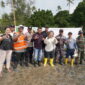 PT BSP tanam mangrove di Tanjung Sauh. Foto: Istimewa