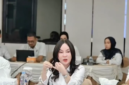 Wakil Kepala BP Batam yang juga wali Kota Batam sekaligus Plh Li Claudia Chandra saat rapat bersama camat dan lurah pada 26 Mei 2026. FotO: Screenshot