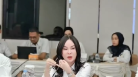 Wakil Kepala BP Batam yang juga wali Kota Batam sekaligus Plh Li Claudia Chandra saat rapat bersama camat dan lurah pada 26 Mei 2026. FotO: Screenshot