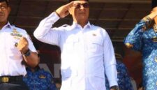 Wakil Ketua I DPRD Kota Batam Aweng Kurniawan tengah saat Upacara Bendera 17 Hari Bulan Tingkat Kota Batam Tahun 2026 yang digelar di Dataran Engku Puteri, Batam Center, Rabu (17/6/2026). Foto:Ist