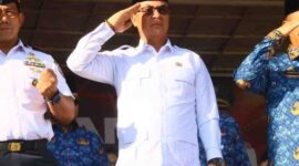 Wakil Ketua I DPRD Kota Batam Aweng Kurniawan tengah saat Upacara Bendera 17 Hari Bulan Tingkat Kota Batam Tahun 2026 yang digelar di Dataran Engku Puteri, Batam Center, Rabu (17/6/2026). Foto:Ist