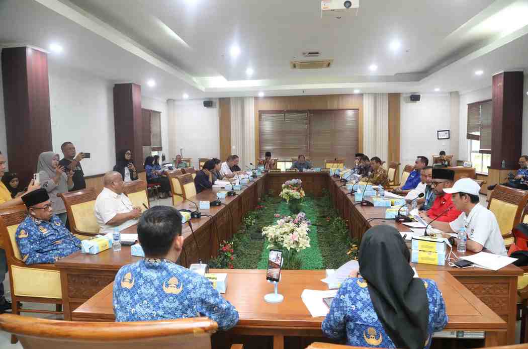 Komisi IV DPRD Kota Batam memanggil sejumlah pihak dalam Rapat Dengar Pendapat Umum (RDPU) untuk membahas dugaan ketidaksesuaian administrasi dan legalitas penyelenggaraan Kelompok Bermain (KB) atau Playgroup Yayasan Djuwita Prakarsa, Rabu (17/6/2026). Foto: Dok. DPRD Batam