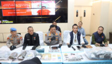 Kapolresta Barelang Kombes Pol Anggoro Wicaksono didampingi Kasat Narkoba Kompol Dr Arsyad Riyandi pimpin ungkap kasus di Mapolresta Barelang, Selasa (2/6/2026). Matapedia6.com/Dok Humas Polresta