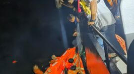 KSOP Batam Evakuasi 9 Awak MV Golden Star 1 yang Tenggelam. Foto:Istimewa