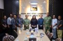 Anggota/Deputi Bidang Pelayanan Umum BP Batam, Ariastuty Sirait, menerima kunjungan Kepala Staf Komando Armada (Kaskoarmada) I Tanjungpinang, Arif Badrudin, pada Jumat (12/6/2026). Foto:Humas BP Batam