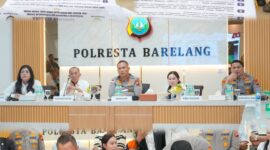 Polda Kepri dan pelaku usaha besi tua (scrap), BP Batam menandatangani Pakta Integritas Pencegahan Penadahan dan Perdagangan Barang Hasil Tindak Pidana di Aula Polresta Barelang, Senin (15/6/2026). Foto:Ist