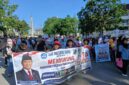 Ribuan pelajar dan guru dari berbagai jenjang pendidikan memadati kawasan depan Kantor Wali Kota Batam hingga Gedung DPRD Kota Batam, Minggu (21/6/2026) pagi. Foto:Ist