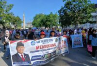 Ribuan pelajar dan guru dari berbagai jenjang pendidikan memadati kawasan depan Kantor Wali Kota Batam hingga Gedung DPRD Kota Batam, Minggu (21/6/2026) pagi. Foto:Ist