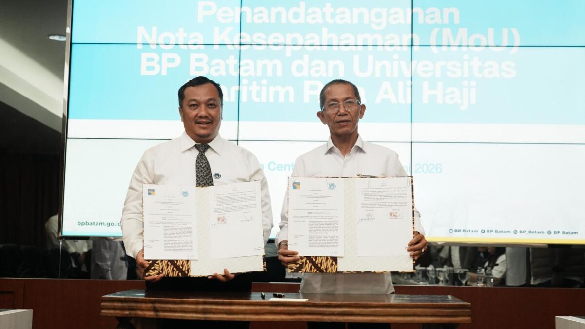 Badan Pengusahaan (BP) Batam memperkuat kolaborasi dengan Universitas Maritim Raja Ali Haji (UMRAH) melalui penandatanganan Nota Kesepahaman (MoU) di Marketing Centre BP Batam, Selasa (23/6/2026). Foto:Istimewa