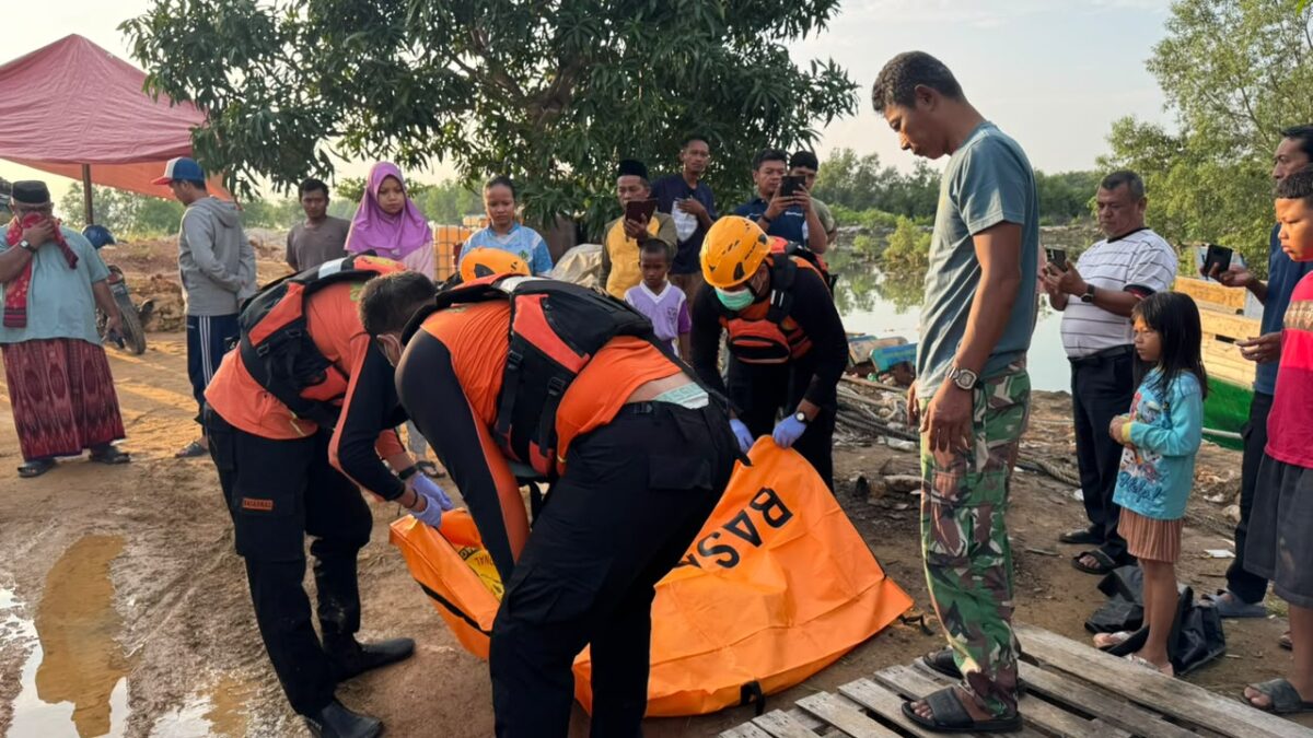 Setelah tiga hari pencarian, Basarnas bersama Tim SAR Gabungan akhirnya menemukan Ibas, balita berusia dua tahun. Foto:Istimewa