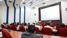 Keputusan tersebut lahir dari dialog yang melibatkan asosiasi pelaku usaha, operator terminal, perusahaan logistik, pengguna jasa, dan berbagai pemangku kepentingan di Conference Hall IT Center BP Batam, Kamis (25/6/2026). Foto:Humas BP Batam