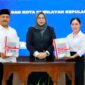 Pelaksana Harian (Plh) Wali Kota Batam, Li Claudia Chandra, menerima langsung Laporan Hasil Pemeriksaan (LHP) BPK bersama Wakil Ketua II DPRD Kota Batam, Budi Mardianto. Foto:Istimewa