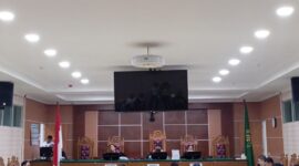 Sidang lanjutan kasus pembunuhan berencana terhadap calon Ladies Companion (LC) Dwi Putri Aprilian Dini kembali digelar di Pengadilan Negeri Batam, Senin (8/6/2026). Foto:Rega/matapedia