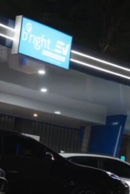 Video: PLN Batam Tambah 3 SPKLU Ultra Fast Charging, Perkuat Ekosistem Kendaraan Listrik