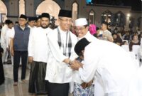 Ribuan jemaah memadati Masjid Agung Raja Hamidah, dalam peringatan Tahun Baru Islam 1 Muharam 1448 Hijriah yang digelar Pemerintah Kota Batam, Batamcentre, Senin (15/6/2026) malam. Foto:Diskominfo