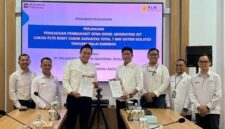 Direktur PT Pelayanan Energi Batam, Samsul Bahri saat tanda tangan kerja sama, Senin (15/6/2026). Foto:Istimewa