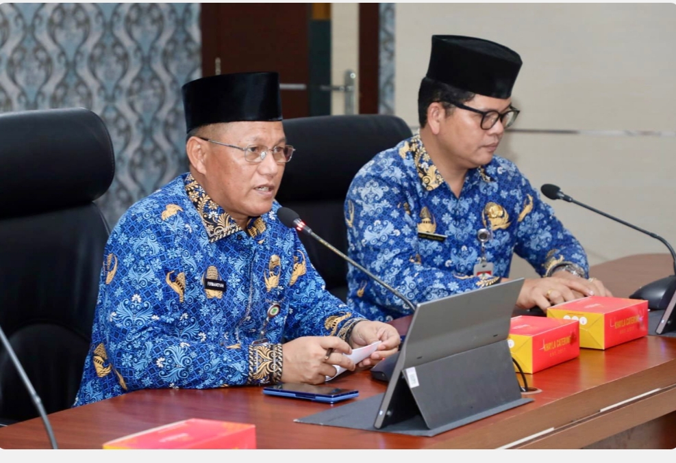 Sekda Batam Firmansyah dan Kadis Kominfo Rudi. Foto:Diskominfo