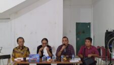 Ketua Lembaga Pengembangan Pesparawi Daerah (LPPD) Kepri, Jumaga Nadeak saat konferensi pers, Senin (29/6/2026). Foto:Rega/ matapedia