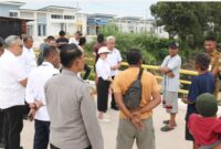 Wakil Wali Kota Batam Li Claudia Chandra saat meninjau lokasi disebut sebut muncul Buaya di wilayah Tembesi, Selasa (30/6/2026). Foto:Diskominfo