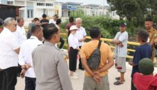 Wakil Wali Kota Batam Li Claudia Chandra saat meninjau lokasi disebut sebut muncul Buaya di wilayah Tembesi, Selasa (30/6/2026). Foto:Diskominfo