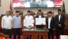 Wali Kota Batam Amsakar Achmad dan Waki Ketua I DPRD Kota Batam Aweng Kurniawan. Foto:Istimewa