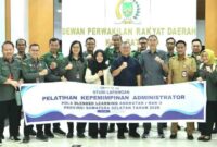 Sekretaris DPRD Kota Batam, Dr. Ridwan Afandi, SSTP., M.Eng., saat menerima kunjungan peserta Studi Lapangan Pelatihan Kepemimpinan Administrator (Stula PKA) Angkatan I dan II Provinsi Sumatera Selatan Tahun 2026 di Kantor DPRD Kota Batam, Senin (29/6/2026). Foto:DPRD Batam.