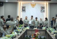 Ketua DPRD Kota Batam, Muhammad Kamaluddin, menerima kunjungan silaturahmi dan audiensi Forum Pembauran Kebangsaan (FPK) Kota Batam di ruang kerjanya, Kamis (2/7/2026). Foto:DPRD Batam