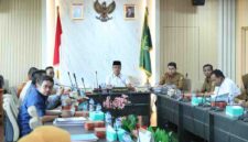 Rapat dipimpin Wakil Ketua I DPRD Kota Batam yang juga Koordinator Banggar, Aweng Kurniawan, Selasa (7/7/2026). Foto: DPRD Batam.