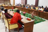 Komisi I DPRD Kota Batam memfasilitasi penyelesaian persoalan lahan yang dihadapi warga Kampung Belian Perpat, RT 004/RW 002, Kelurahan Belian, Kecamatan Batam Kota, melalui Rapat Dengar Pendapat Umum (RDPU), Jumat (10/7/2026). Foto:Istimewa