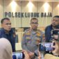 Wakapolsek Lubuk Baja, AKP Doddy Basyir saat diwawancara wartawan, Selasa (30/6/2026). Foto:Elin/matapedia