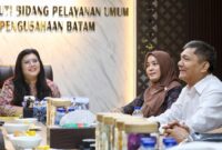 Anggota/Deputi Bidang Pelayanan Umum BP Batam, Ariastuty Sirait, menerima kunjungan pengurus BP Lansia Indonesia Wilayah Batam di BP Batam, Rabu (1/7/2026). Foto:Istimewa