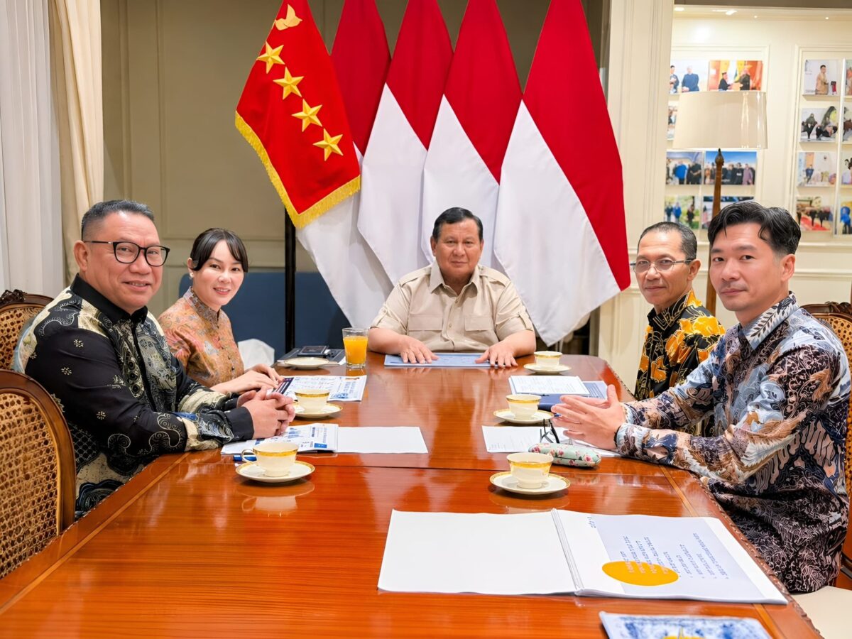 Presiden RI Prabowo Subianto menerima jajaran pimpinan BP Batam di kediaman pribadinya di Jalan Kertanegara, Jakarta, Minggu (5/7/2026). Foto:Humas BP Batam