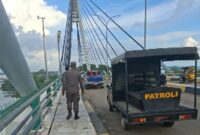 Petugas Ditpam BP Batam patroli di Jembatan Barelang untuk cegah pungli beberapa hari lalu. Foto:Istimewa