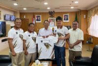 Kepala BP Batam Amsakar Achmad tengah. Foto:Ist