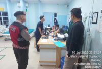 Polsek Batu Aji bergerak cepat menindaklanjuti laporan masyarakat yang masuk melalui layanan polisi 110 terkait dua korban kecelakaan lalu lintas yang menjalani perawatan di RS Graha Hermine, Batu Aji, Batam, Jumat (10/7/2026) malam. Foto:Ist
