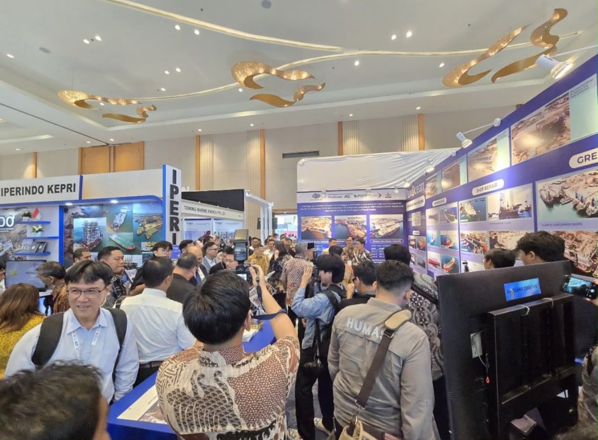 Pengunjung Indonesia Marine & Offshore Expo (IMOX) 2025. Tahun ini Kota Batam kembali dapat kepercayaan jadi tuan rumah IMOX 2026.