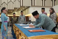 Wakil Kepala BP Batam Li Claudia Chandra saat melantik pejabat. Foto:Istimewa