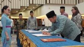 Wakil Kepala BP Batam Li Claudia Chandra saat melantik pejabat. Foto:Istimewa
